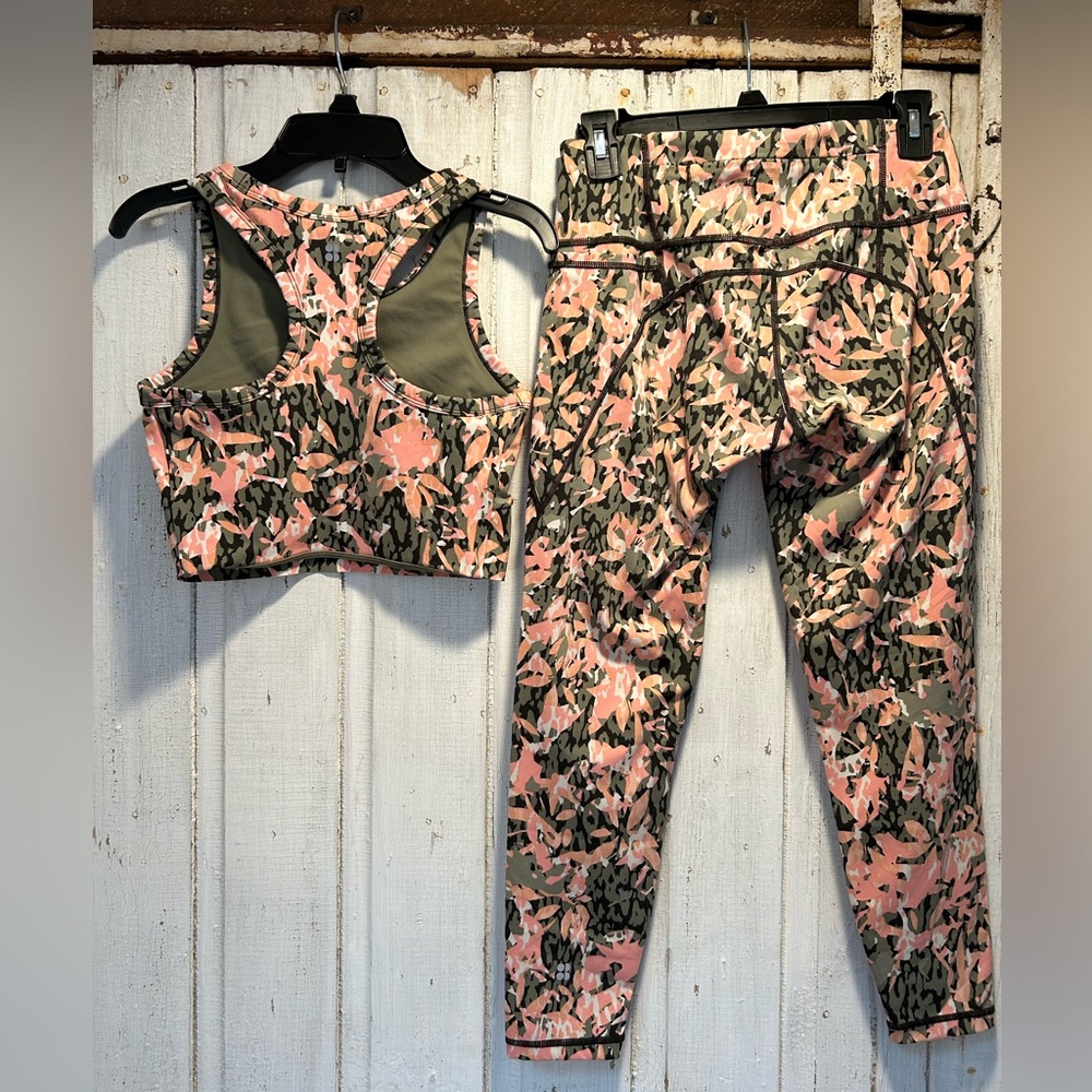 NWOT Sweaty Betty Limited Edition Power Sports Bra and 7/8 Leggings Workout Set - Picture 5 of 13